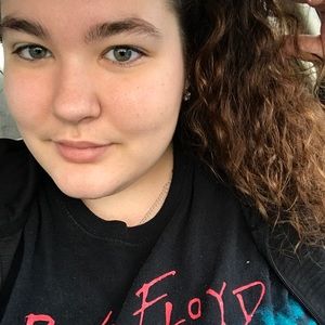 Meet your Posher, Casey